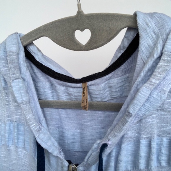 Pete Collection Made in USA Blue Trim Stretch Summer Hoodie - Picture 5 of 5